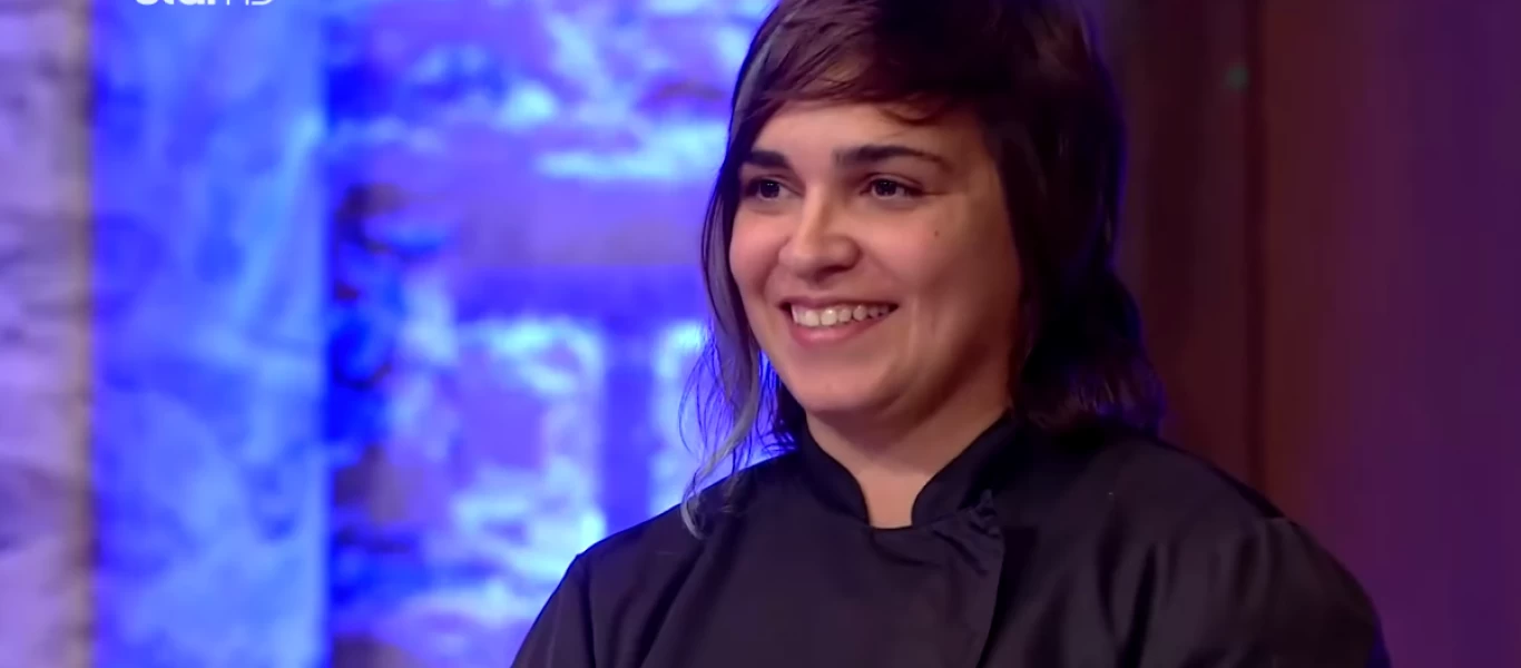 Γκάφα ολκής στο «MasterChef» - Παίκτρια έφαγε το πιάτο της πριν πάει στους κριτές (βίντεο)